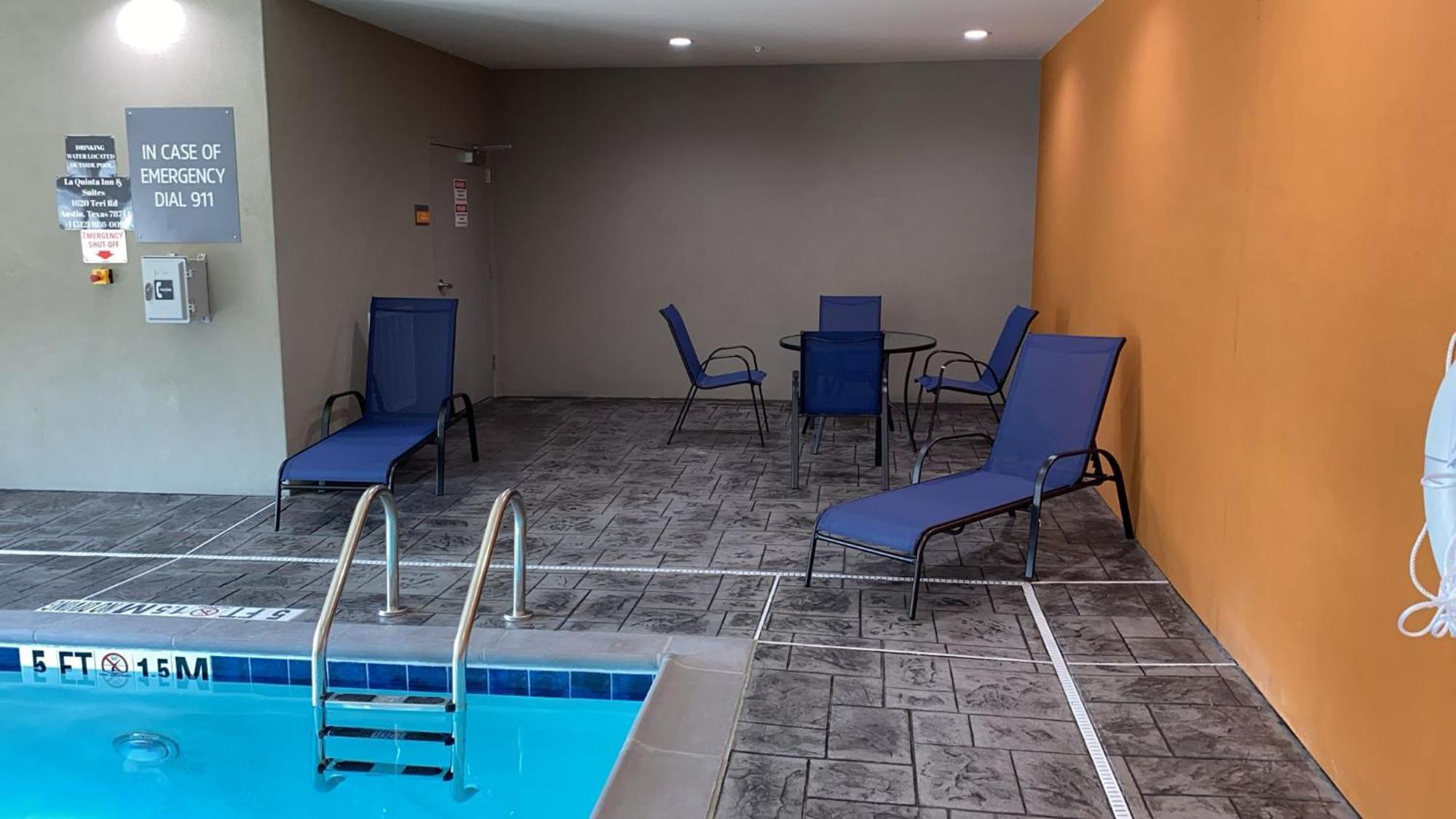 La Quinta Inn & Suites By Wyndham Austin South Екстериор снимка